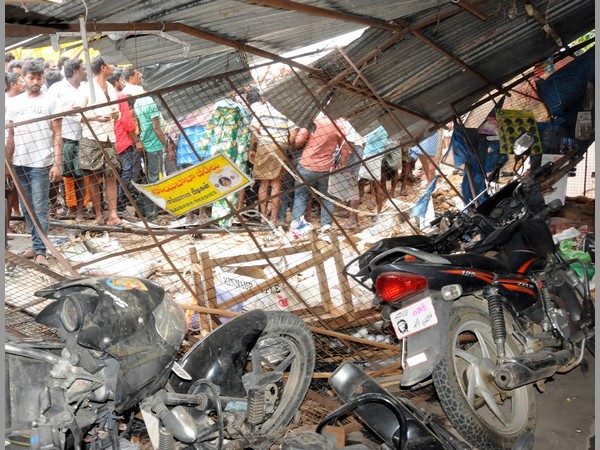 ఏకఛత్రాధిపత్యంగా.. ఏకఛత్రాధిపత్యంగా..
