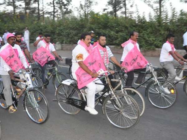 పేదింటి ఆడపిల్లలకు ‘మేనమామ'..