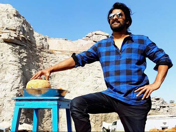 తమను హీరోలుగానే చూస్తారని...