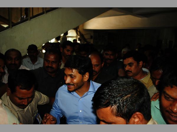 ముందే తెలుసా అంటూ...