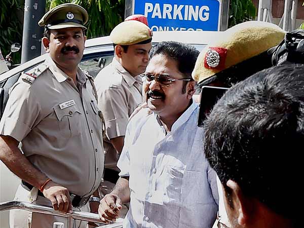 ఐపీఎస్ అధికారుల విచారణ ఐపీఎస్ అధికారుల విచారణ