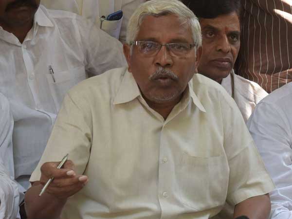 రూ.3000లకు క్వింటాల్ కొంటామన్న వ్యాపారులు