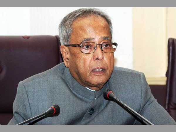 అనారోగ్యం సాకుతో కేసీఆర్ ఇలా