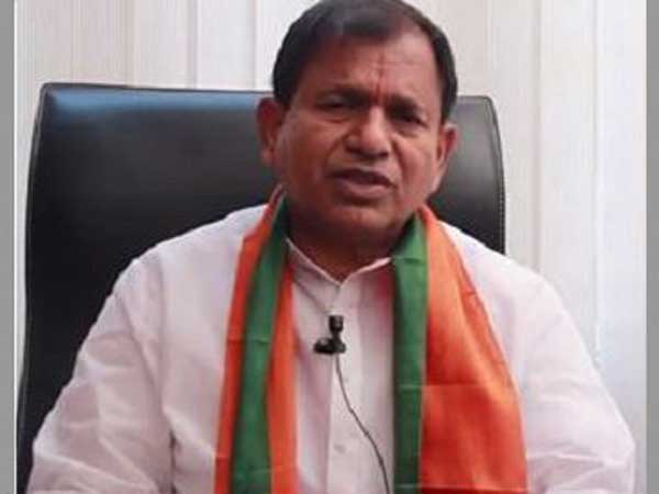 ప్రతిఫలం ఇవ్వని బీజేపీ ఎమ్మెల్యేల నిరసన