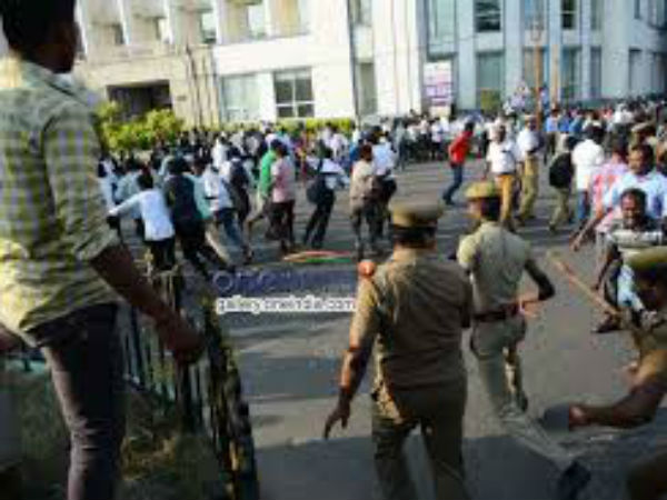 సెలవుపై వెళ్ళిన ఎస్ ఐ లు