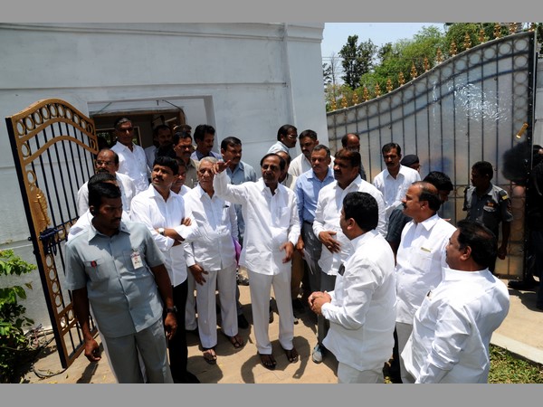 సుందీకరణ పనుల పరిశీలన