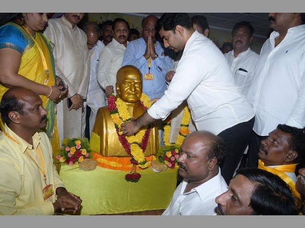 విశాఖలో కార్యాలయం ప్రారంభోత్సవం