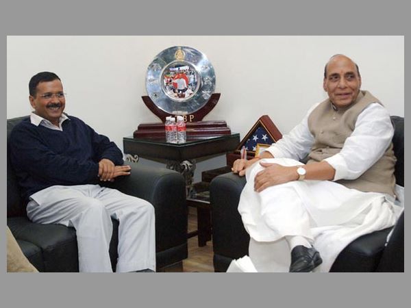 కేంద్రం రాజకీయ కక్ష సాధింపులకు పాల్పడుతుందని ఆప్ ఆరోపణ కేంద్రం రాజకీయ కక్ష సాధింపులకు పాల్పడుతుందని ఆప్ ఆరోపణ