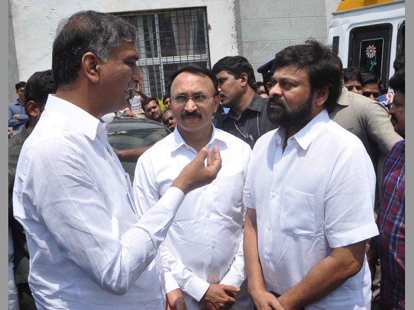 చిరంజీవితో..