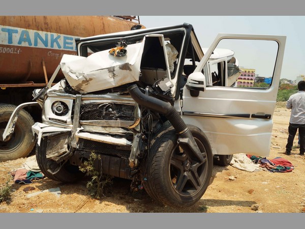 9 బయటకు తీసేందుకు శ్రమించారు