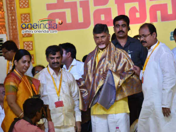 గతంలో ఎయూ గ్రౌండ్స్ లో సభల నిర్వహణకు అనుమతి నిరాకరణ