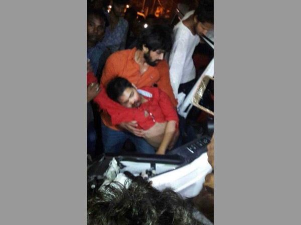 కందకాలు తవ్వారు..