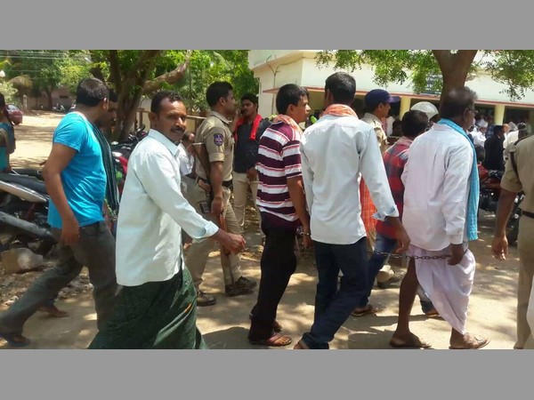  అన్నం పెట్టే చేతులకు కేసీఆర్ సర్కారు సత్కారం ఇదేనా?