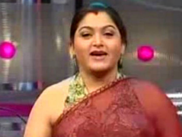 నమిత కోసం కుష్బూను తప్పించారు