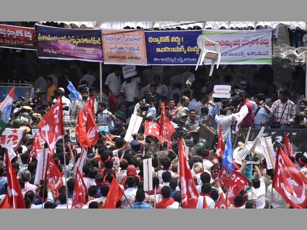 కమ్యూనిస్టుల రాకతోనే..