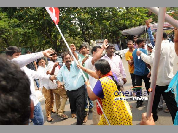 పథకం ప్రకారం చేశారంటూ..