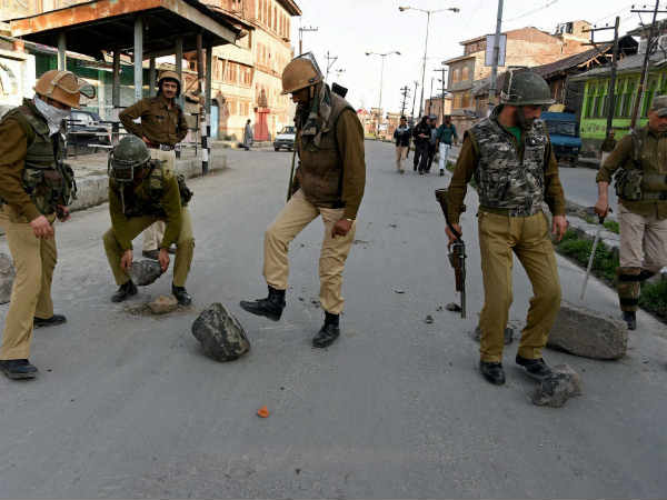 పాక్ ఉగ్రవాద సంస్థలతోపాటు ఏజెంట్ల పాత్ర బట్టబయలు 