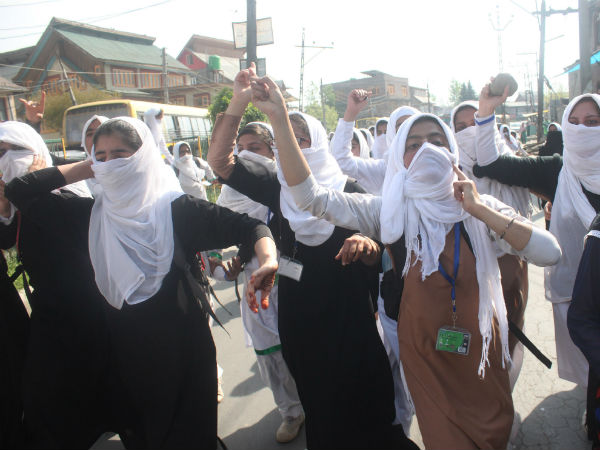 విధ్వంసకాండ ఇలా