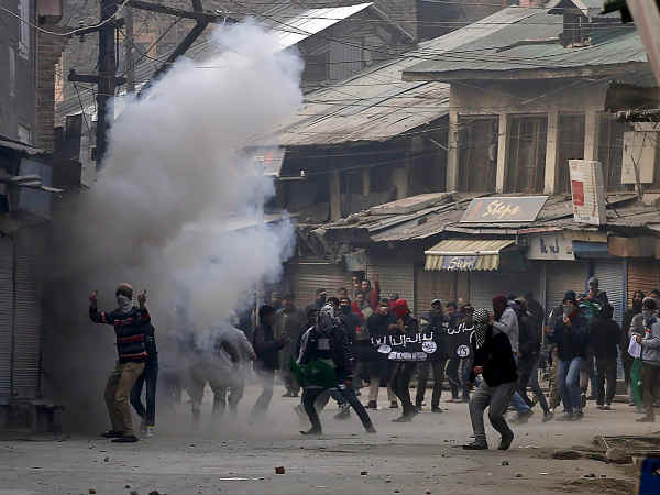 ఇటీవల కశ్మీర్ లో పెరిగిన విధ్వంసం