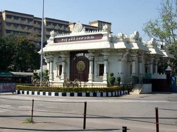 తెలంగాణ సచివాలయంలో ఇంటర్నెట్ నిలిపివేత