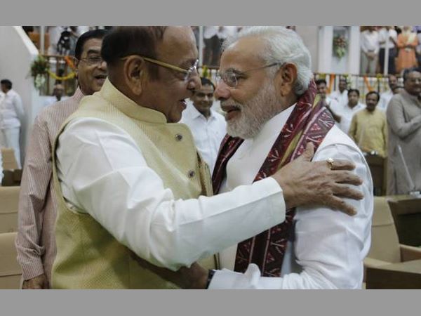 2017లోనూ బాపు ప్రభుత్వం ఏర్పాటుపై హోర్డింగ్‌లు