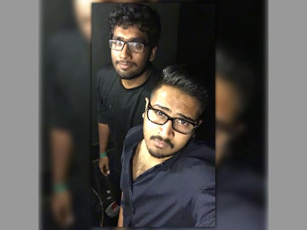 కారు పరిస్థితిపై నివేదిక ఇవ్వనున్న బెంజ్ కంపెనీ ప్రతినిధులు