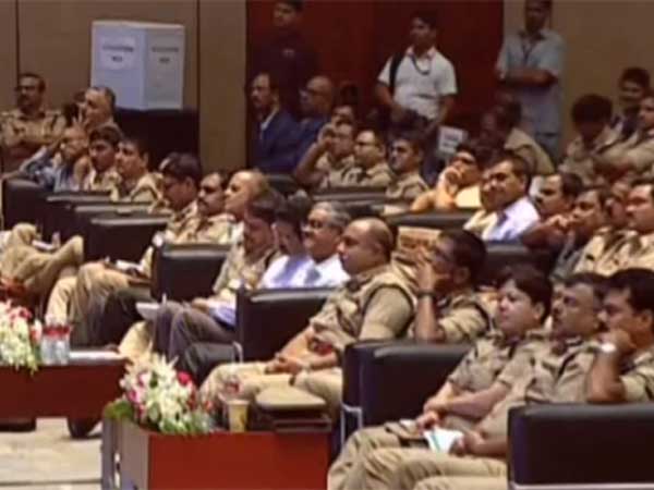 ప్రమోషన్లలో అవే ఉండకూడదు... ప్రమోషన్లలో అవే ఉండకూడదు...