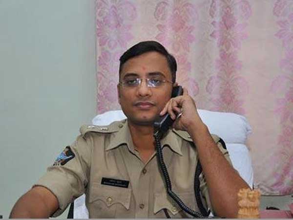 ఏదైనా ఉంటే అంతర్గతంగా మాట్లాడుకోవాలి