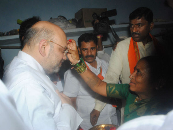 దళితవాడలో అమిత్ షా