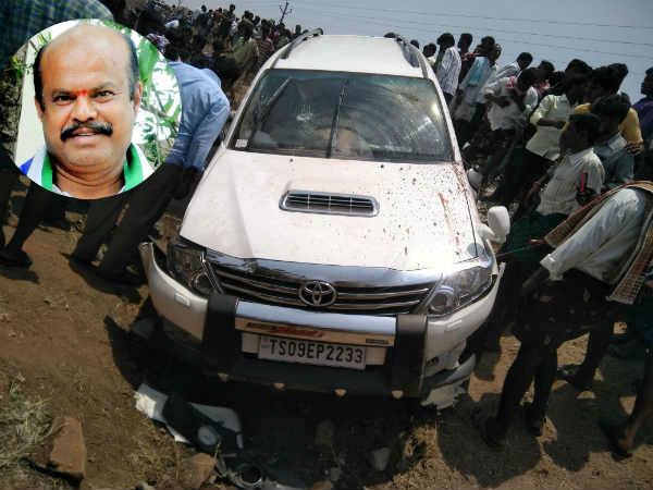 తలపై రాళ్లతో మోదీ హతమార్చారు