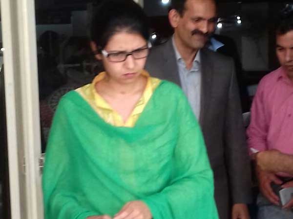 భారత్ భూభాగాన్ని ముద్దాడిన ఉజ్మా