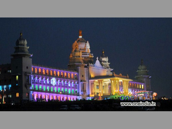 ఐటీ హబ్ లో ఏం పని ? కేరళలో !