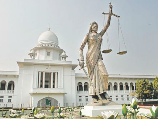 శిల్పి సమక్షంలోనే తొలగింపు...