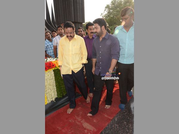 హరికృష్ణ నివాళి