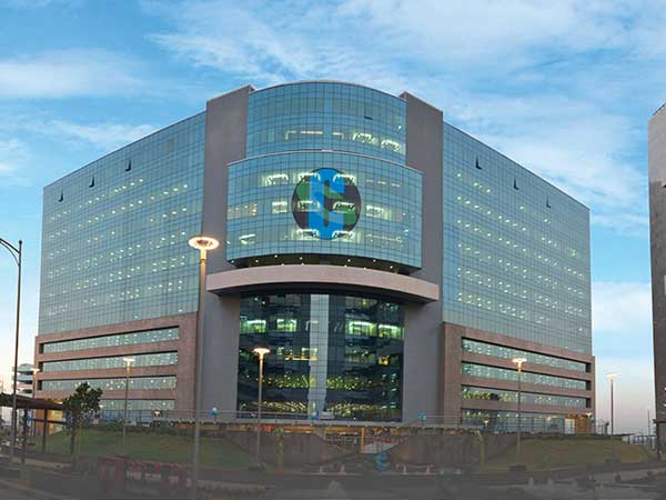 ఉద్యోగులను విధుల్లోకి తీసుకోవాలని కాగ్నిజెంట్ కు కార్మికశాఖ ఆదేశాలు