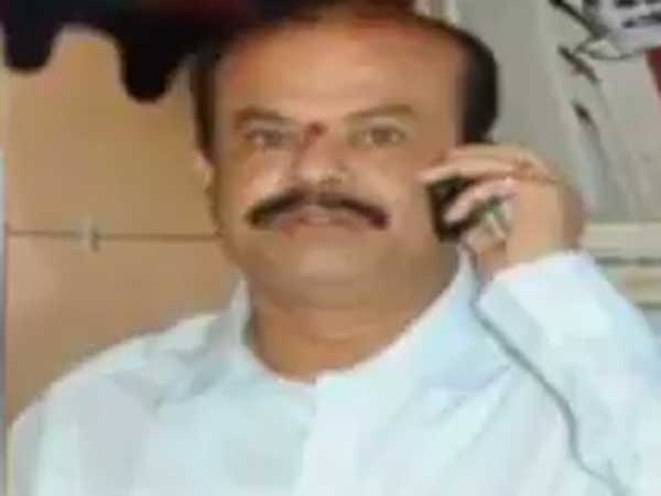 సాంబశివుడు కుటుంబంతో..