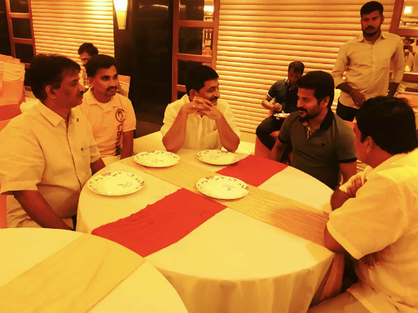 లాభాపేక్ష లేకుండా..