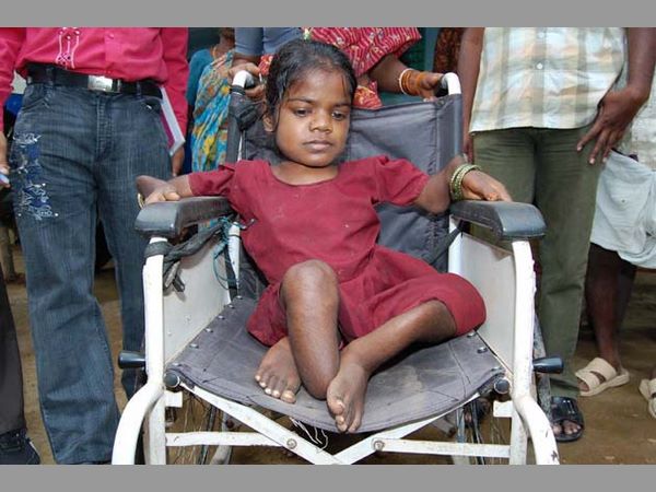 ఎక్కడి గొంగళి అక్కడే... ఎక్కడి గొంగళి అక్కడే...