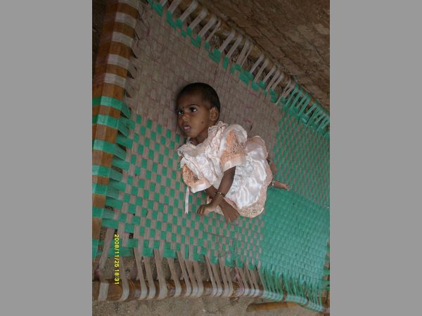 కాస్తా స్తోమత ఉన్నవాళ్లు... కాస్తా స్తోమత ఉన్నవాళ్లు...