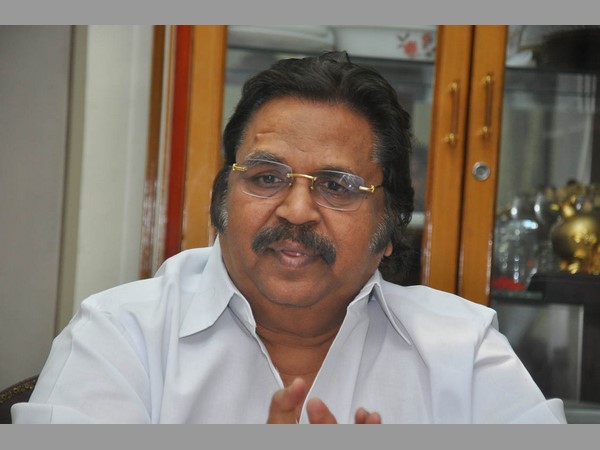 అజ్ఞాత వ్యక్తి సాయం