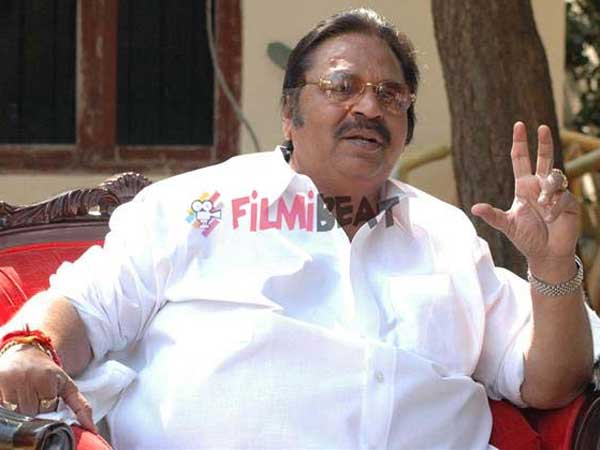 వేణును అలా అడిగారట...