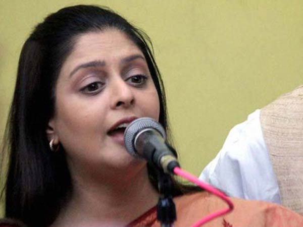 Conflicts Between Nagma and Jhansi Rani