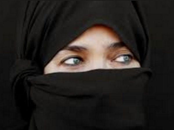 UP woman given triple talaq for giving a ‘namkeen’ packet to her parents UP woman given triple talaq for giving a ‘namkeen’ packet to her parents