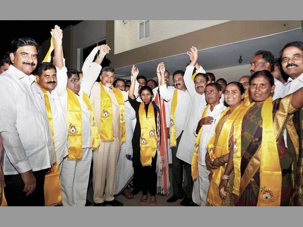 అవమానాలను ఎక్కువకాలం భరించలేం