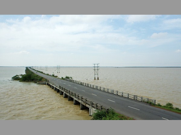 నాలుగు కోట్ల మంది జీవనానికి ముప్పు