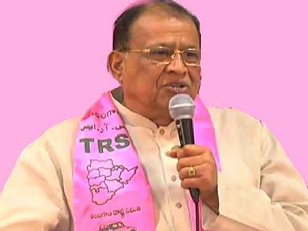 సరైన ఎత్తుగడలతో ముందుకు సాగుతున్న కేసీఆర్ సరైన ఎత్తుగడలతో ముందుకు సాగుతున్న కేసీఆర్