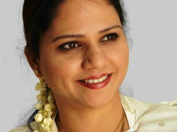 సీన్ లోకి ఝాన్సీరాణి !