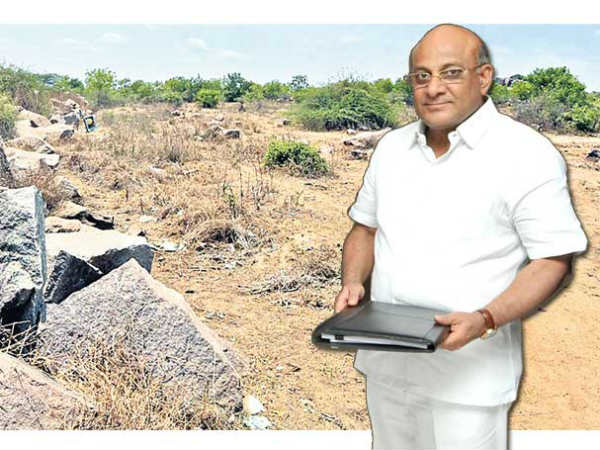 ఎవరీ దామోదర్ రావు