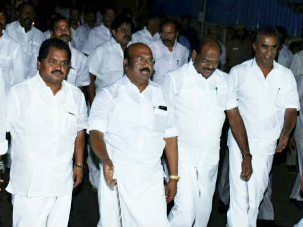 ఢిల్లీలో దినకరన్, నో చాన్స్