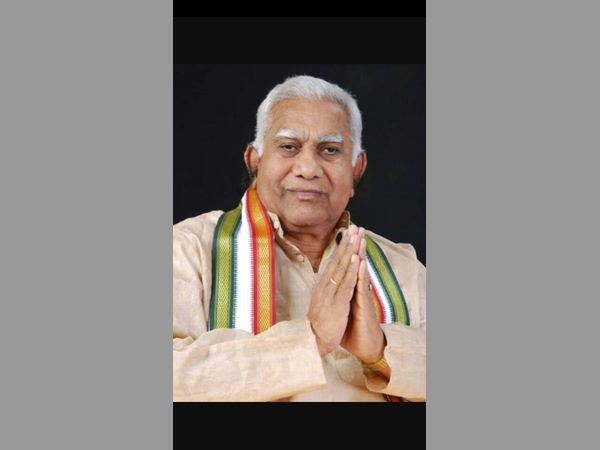 విలక్షణ నాయకుడు